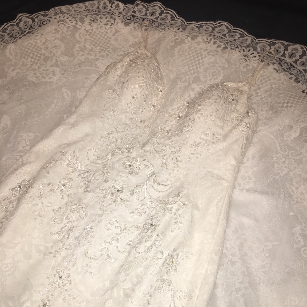 Maggie Sottero wedding dress ivory spaghetti strap